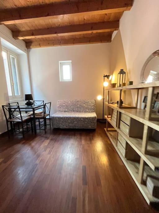 Trendy Flat Naviglio Grande Mailand